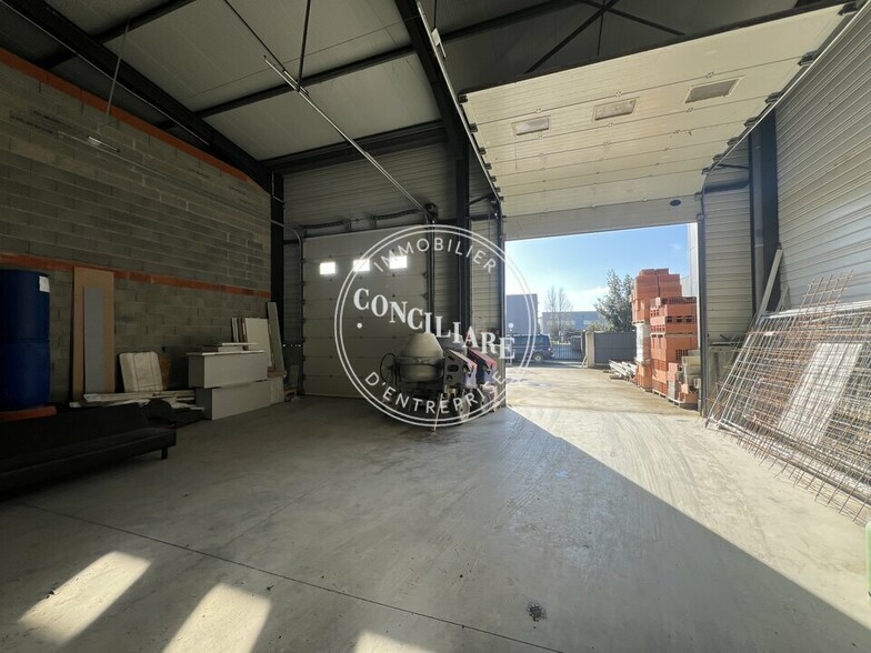 7 Rue Gaspard-Gustave Coriolis, Plaisance-du-Touch to rent - Interior Photo - Image 1 of 5