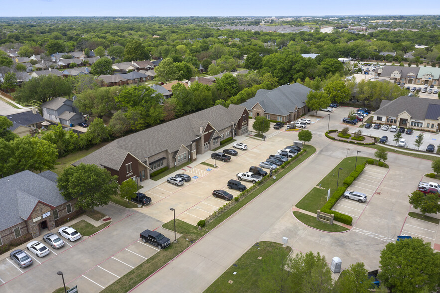 4315 Windsor Centre Trl, Flower Mound, TX for rent - Building Photo - Image 3 of 4