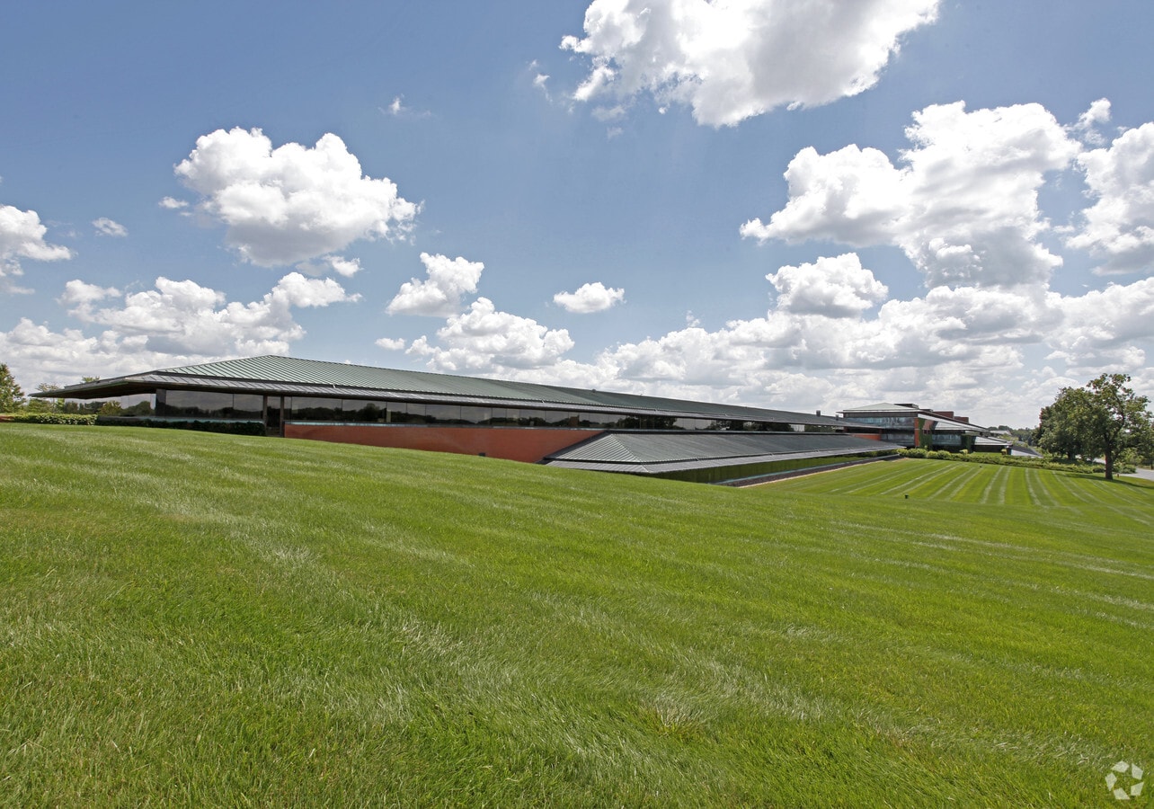 30-frank-lloyd-wright-dr-ann-arbor-48105-domino-s-farm-office-park