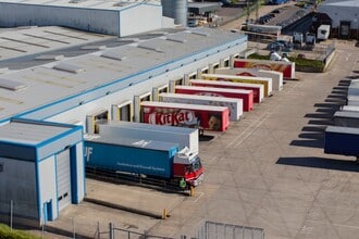 Cosford Ln, Rugby to rent Building Photo- Image 2 of 8