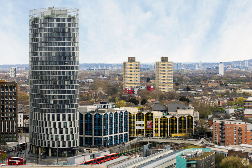 Station St, London for rent - Building Photo - Image 3 of 16