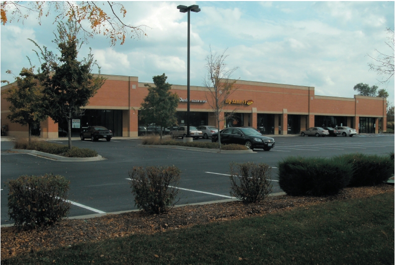 701-717 Meacham Rd, Elk Grove Village, IL for rent - Building Photo - Image 1 of 2