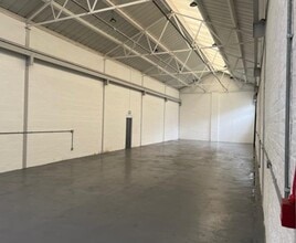 42-44 Arundel Ter, London to rent Interior Photo- Image 1 of 4