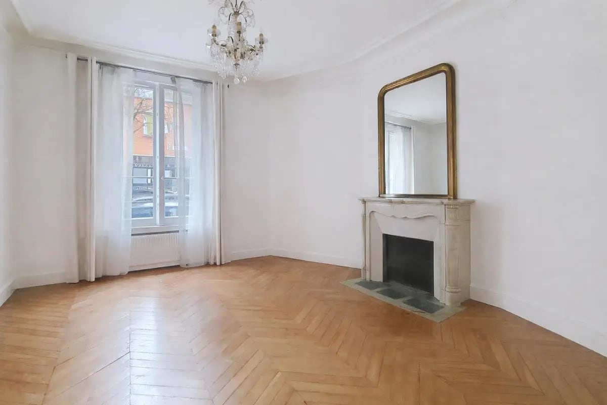 Office in Paris for sale Interior Photo- Image 1 of 7