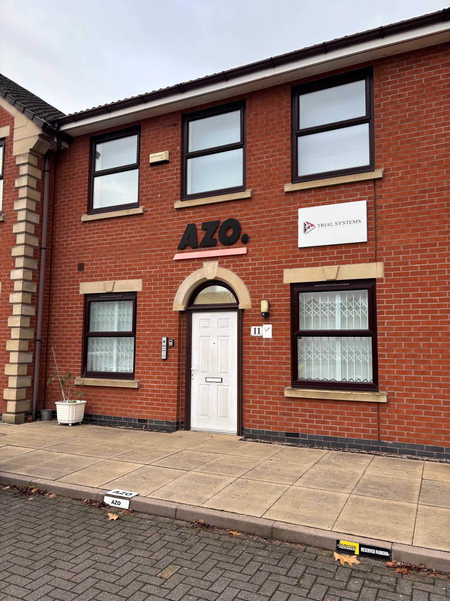 First Ave, Burton On Trent to rent Primary Photo- Image 1 of 5