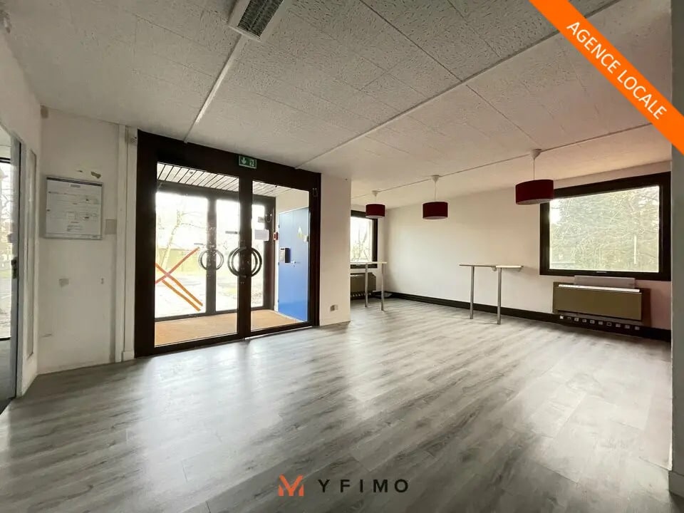Location Bureaux 800 m² - Photo 1