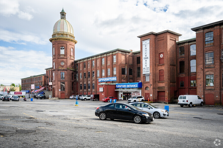 118-122 Manton Ave, Providence, RI for rent - Primary Photo - Image 1 of 18