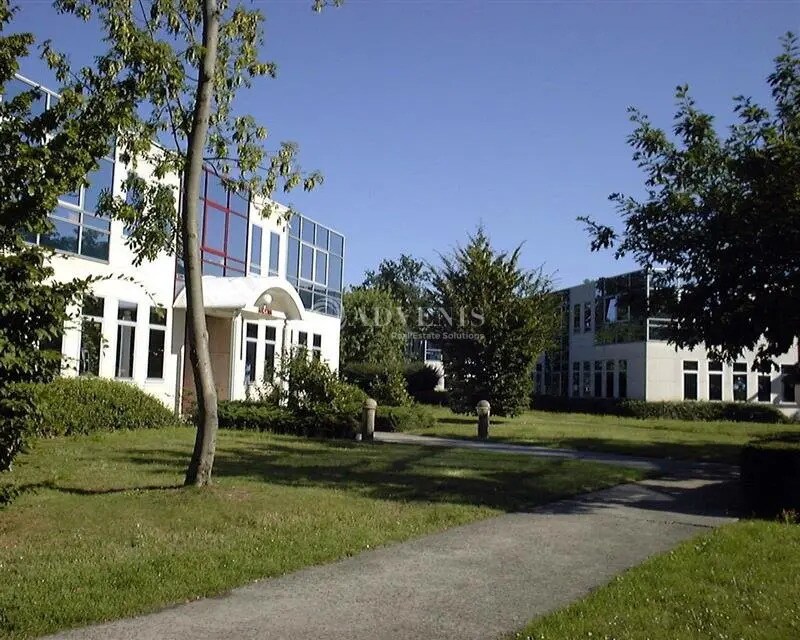 Office in Éragny to rent Building Photo- Image 1 of 2
