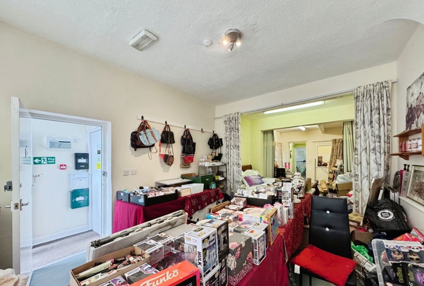 15 Bedford St, Rhyl for sale - Interior Photo - Image 2 of 4