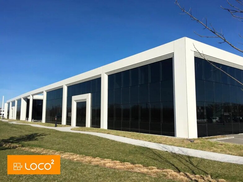 298 Allée Du Lac, Labège to rent - Building Photo - Image 3 of 7