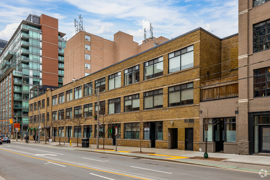 80 Sherbourne St, Toronto, ON for sale - Building Photo - Image 3 of 4