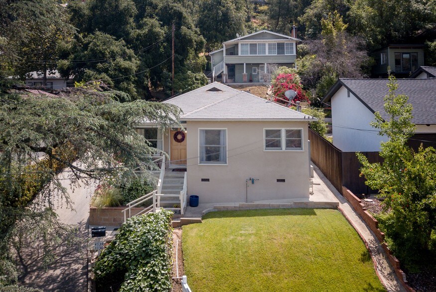 4934 Lockhaven Ave, Eagle Rock 90041 UK