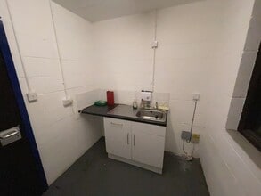 Station St, Leek to rent Interior Photo- Image 2 of 7