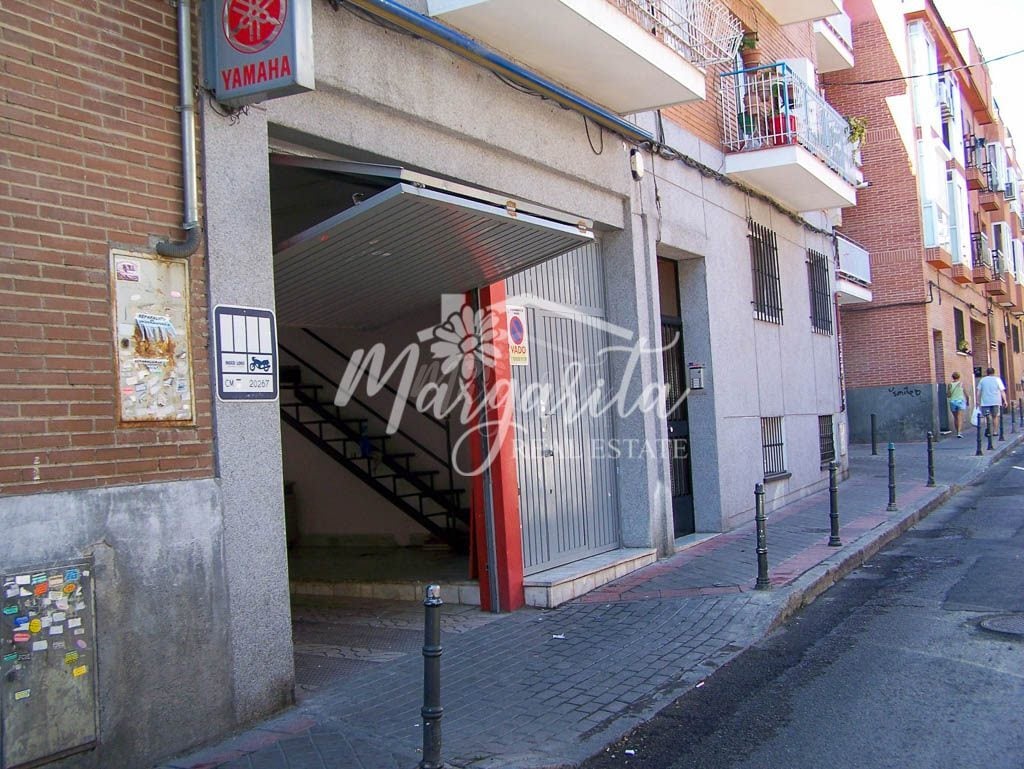 Madrid, MAD 28025 -  -  - Interior Photo - Image 1 of 8