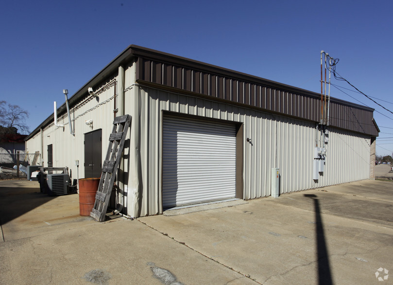 512-518 Oliver Rd, Montgomery, AL for rent - Building Photo - Image 2 of 3