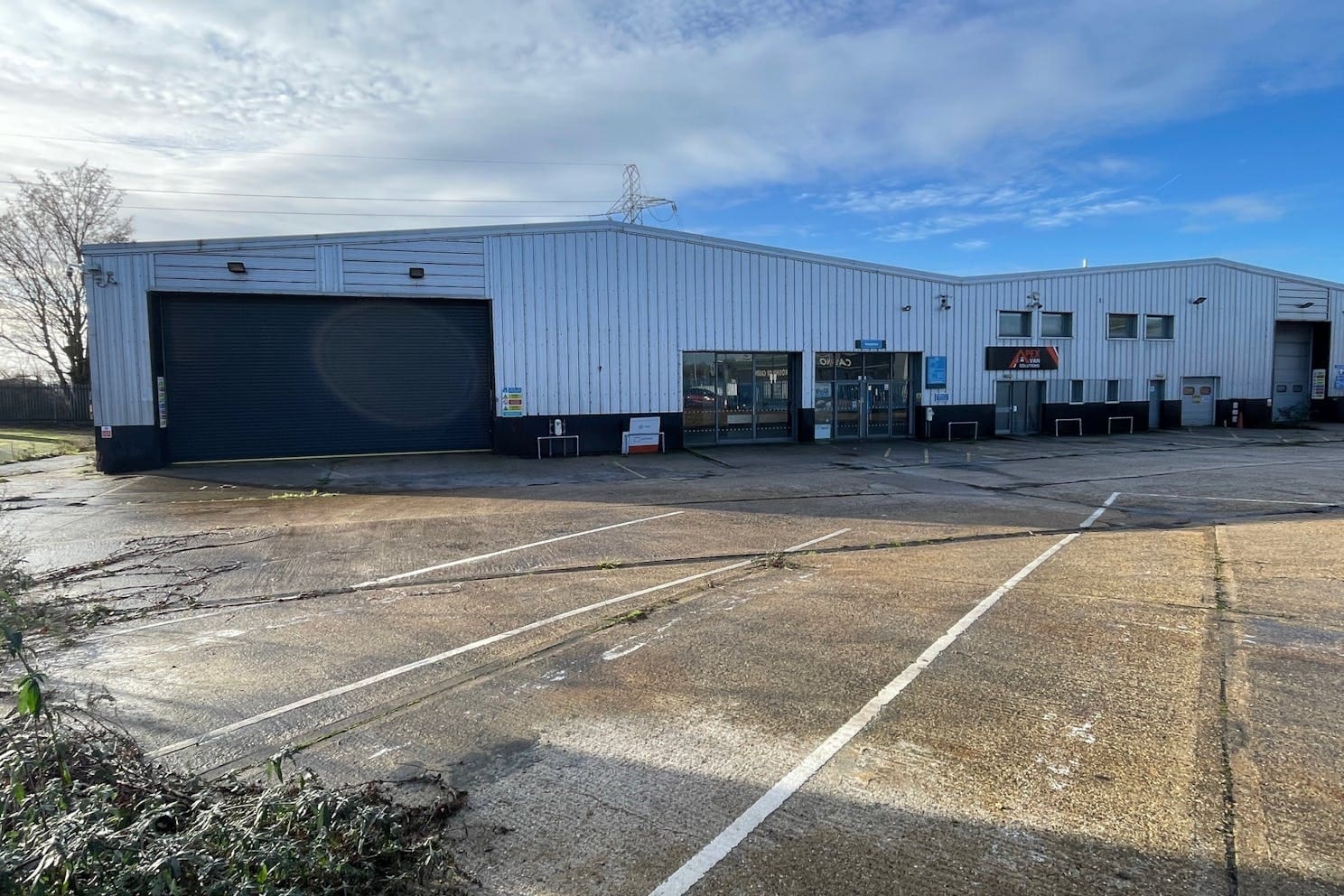 Rose Kiln Ln, Reading to rent Primary Photo- Image 1 of 3