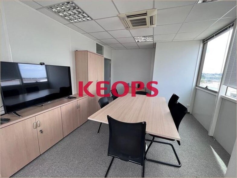 24 Avenue Georges Pompidou, Balma to rent - Interior Photo - Image 3 of 17