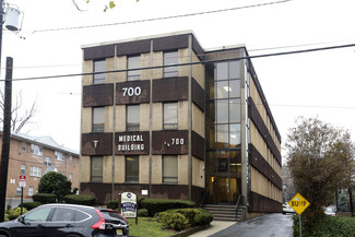 More details for 700 N Broad St, Elizabeth, NJ - Office for Sale
