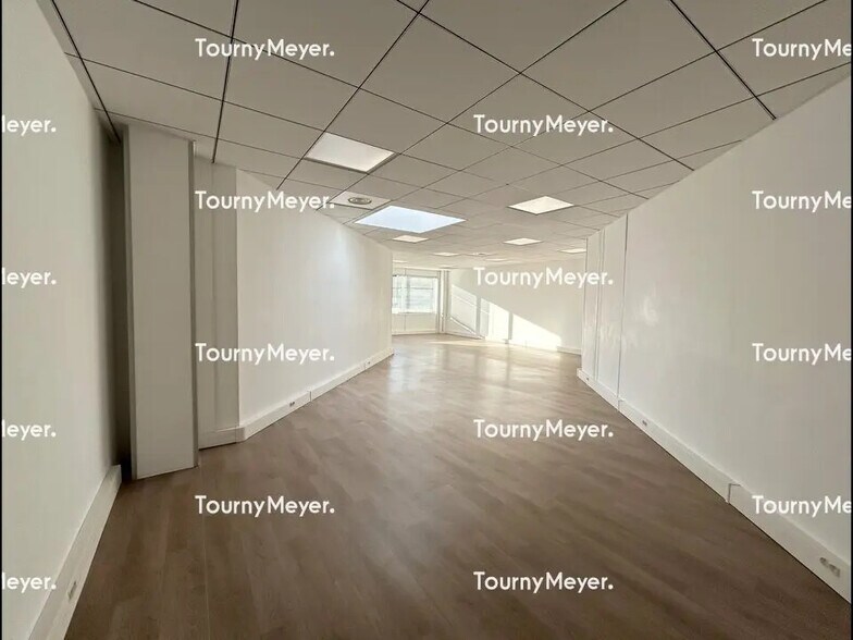 Office in Montpellier to rent - Interior Photo - Image 2 of 2