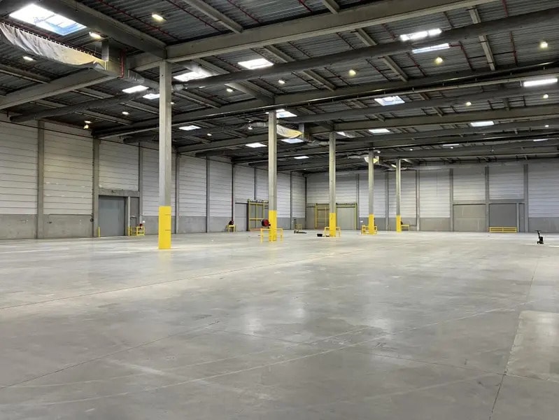 Industrial in Moissy-Cramayel to rent Interior Photo- Image 1 of 5