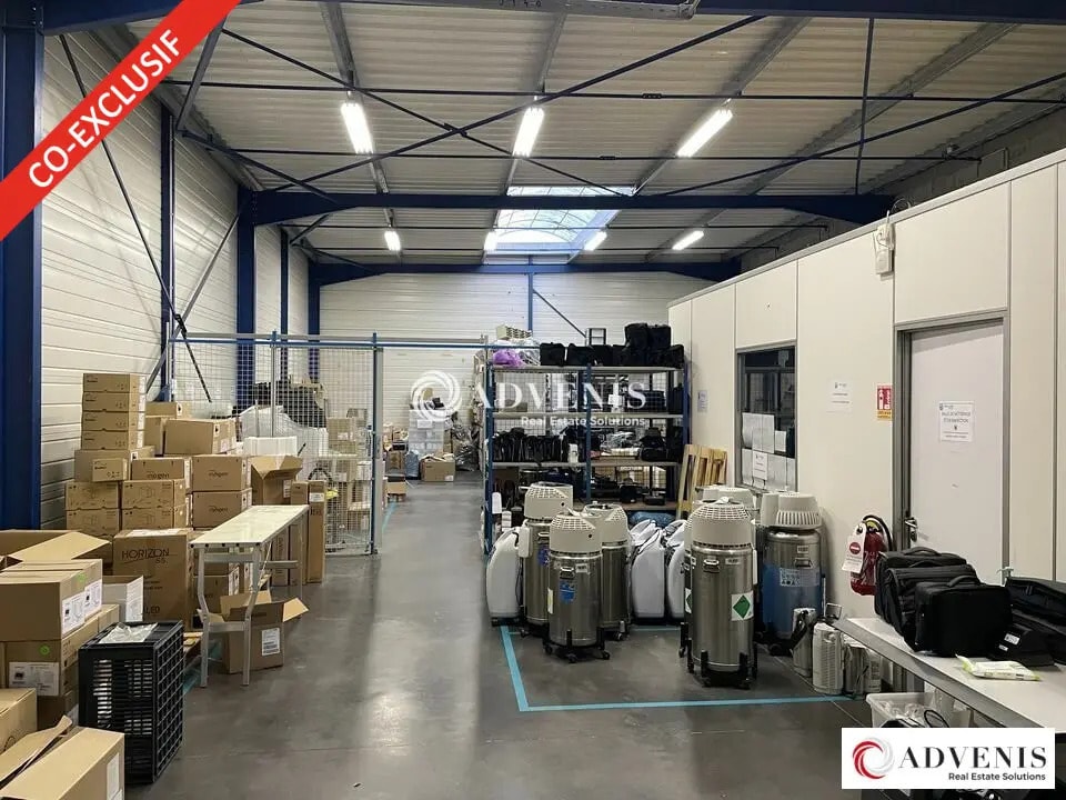 Location Local d'activités 500 m² - Photo 1