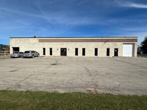 9334 N 107th St, Milwaukee, WI for rent Building Photo- Image 1 of 18