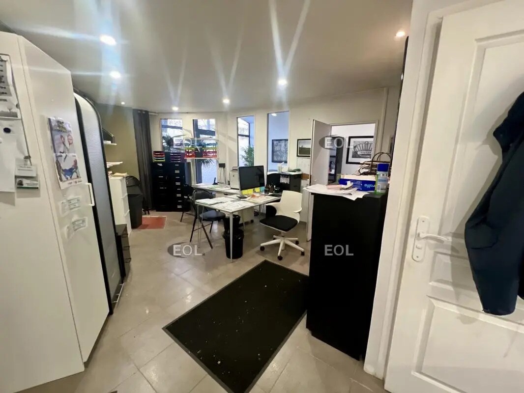 Office in Romainville for sale Interior Photo- Image 1 of 16