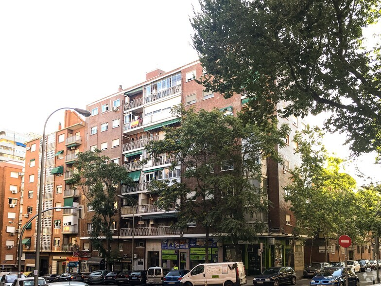 Residential in Madrid, MAD for sale - Primary Photo - Image 1 of 2