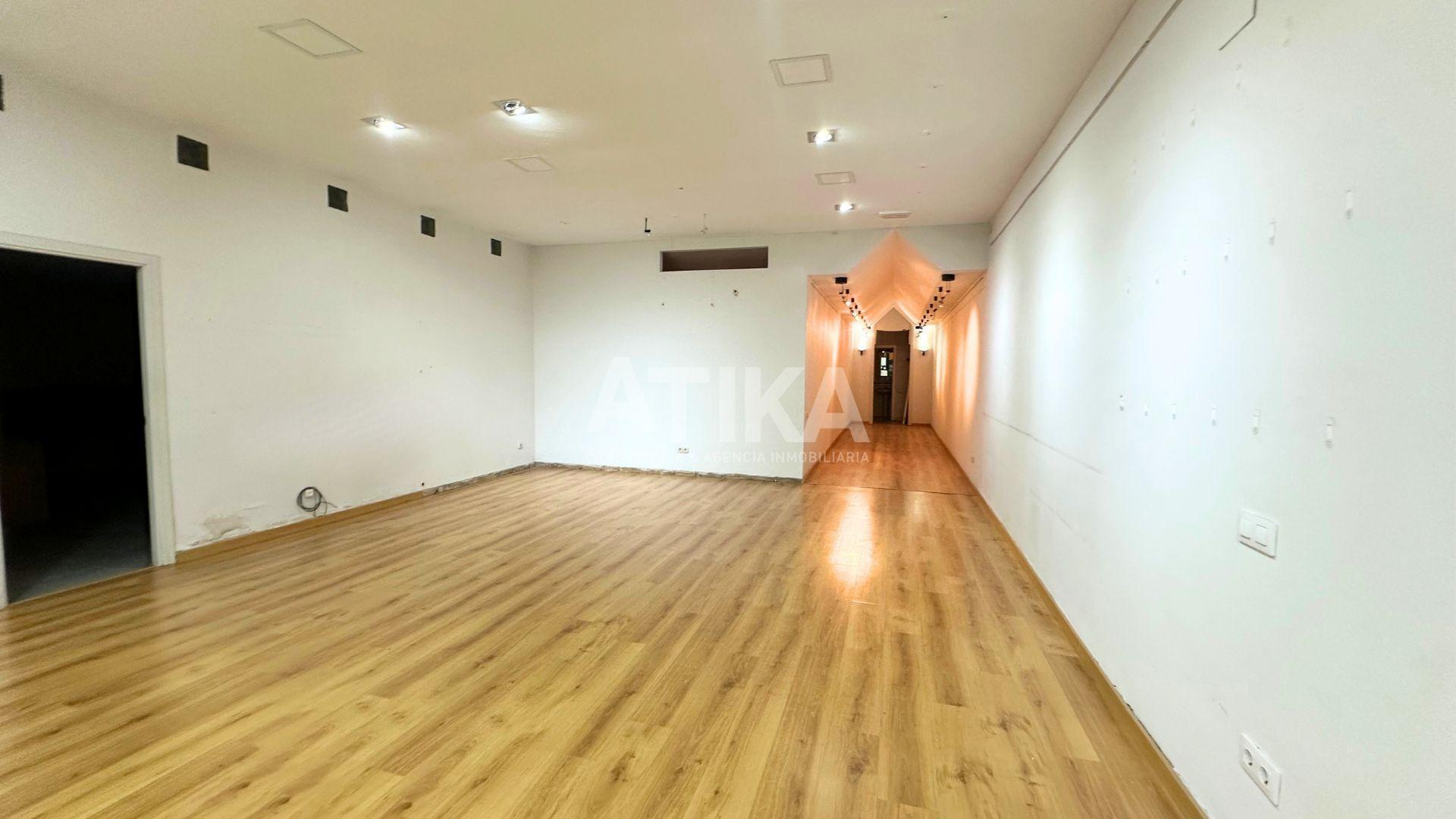 Retail in Ontinyent, Valencia to rent Interior Photo- Image 1 of 18