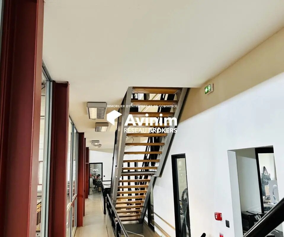 Office in Bègles to rent Interior Photo- Image 1 of 43