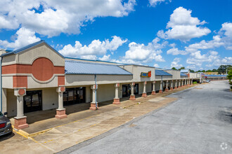 53-77 Carriage House Dr, Jackson, TN for sale Primary Photo- Image 1 of 1