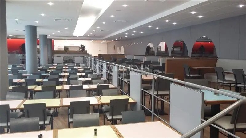 Office in Noisy-le-Grand to rent - Building Photo - Image 3 of 6