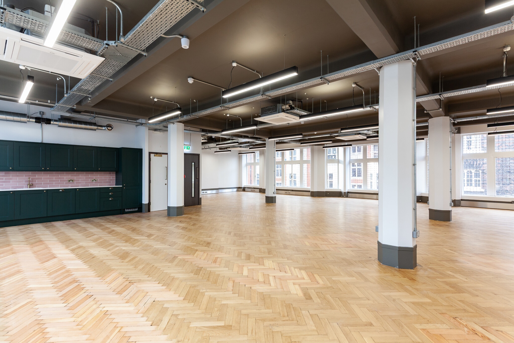 75-77 Margaret St, London to rent Building Photo- Image 1 of 22