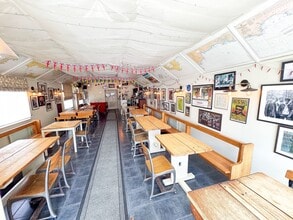 10 New Rd, Port Isaac to rent Interior Photo- Image 1 of 3