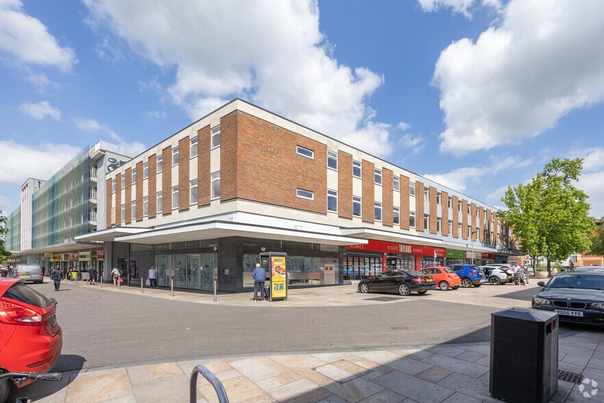 9-48 Allhallows, Bedford to rent - Primary Photo - Image 2 of 4