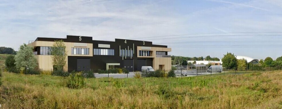 Industrial in Villeparisis for sale - Building Photo - Image 2 of 14