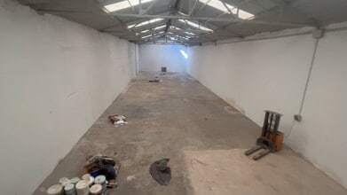 Carrer Tenes, 15, Parets del Vallès, Barcelona to rent - Commercial Listing Video