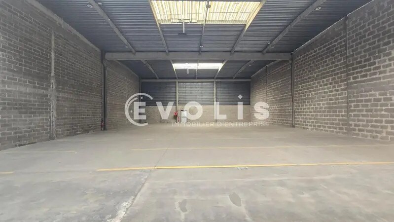 59 Rue Edith Cavell, Vitry-sur-Seine to rent - Building Photo - Image 2 of 5