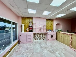 225-225A Newgate St, Bishop Auckland to rent Interior Photo- Image 2 of 3