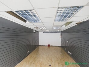 8 Lime St, Bedford to rent Building Photo- Image 1 of 2