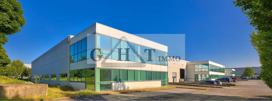Industrial in Chilly-Mazarin to rent Building Photo- Image 1 of 8