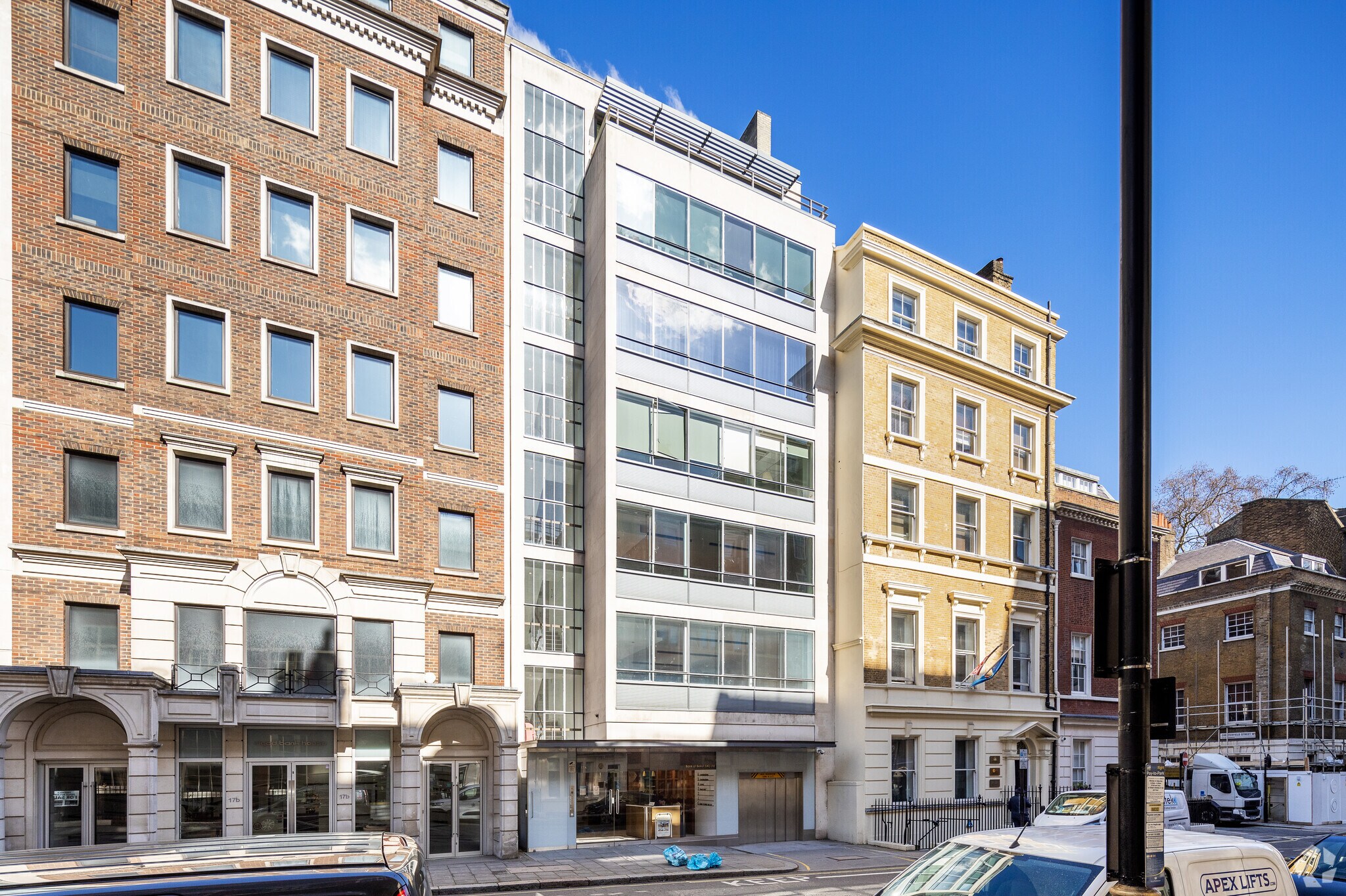 17A Curzon St, London for sale Primary Photo- Image 1 of 1