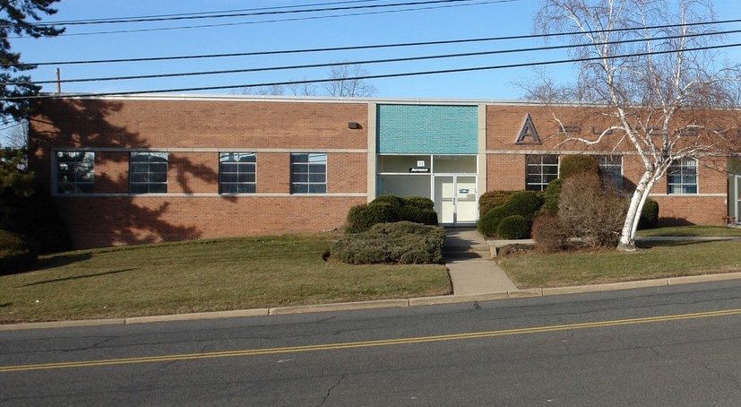 31 Industrial Ave, Mahwah, NJ for rent - Building Photo - Image 1 of 3