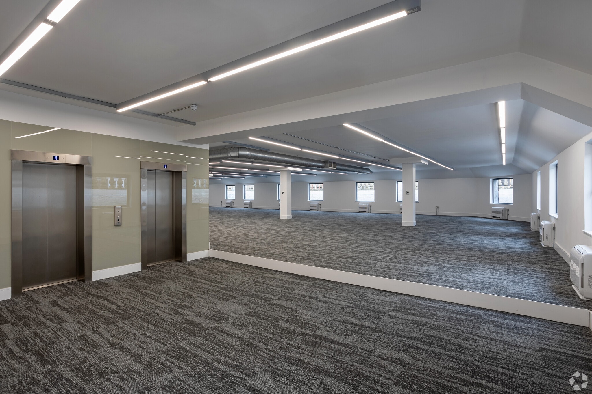 1-2 South Para, Leeds to rent Interior Photo- Image 1 of 7