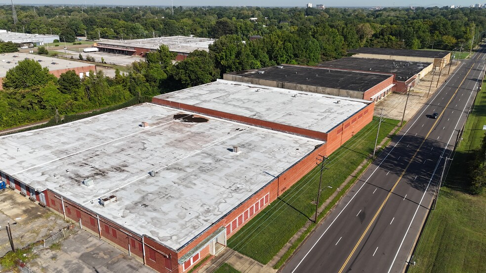 1709-1711 Latham, Memphis, TN for sale - Primary Photo - Image 1 of 3