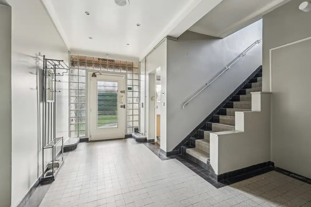 55 Rue Du Colonel Fabien, Arcueil for sale Interior Photo- Image 1 of 13