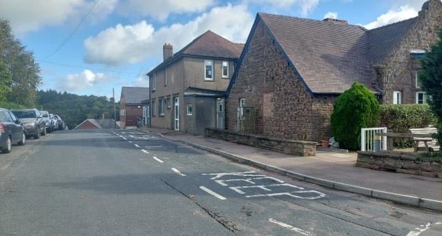 27 Grove Rd, Lydney for sale - Building Photo - Image 2 of 13