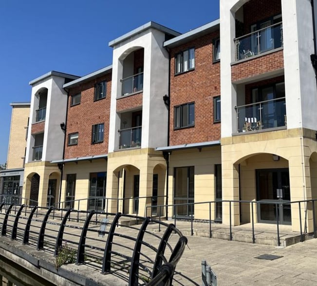 249 Plank Ln, Leigh for sale - Primary Photo - Image 1 of 1