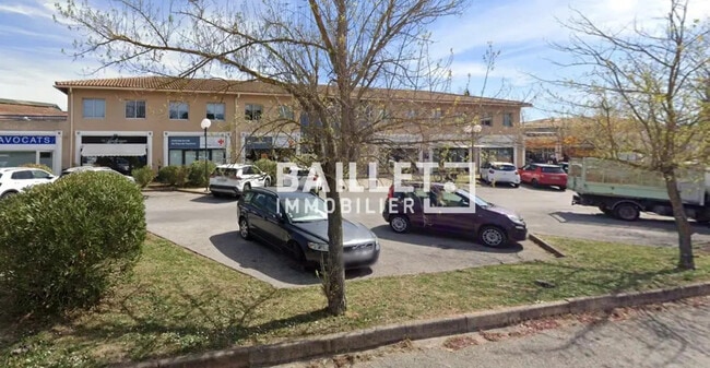 Location Bureaux 77 m²