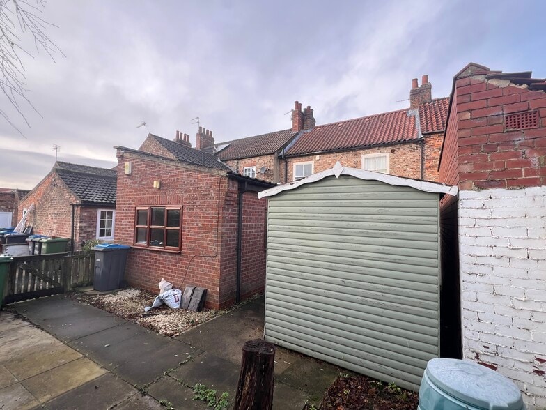 23 Chapel St, Easingwold for sale - Building Photo - Image 3 of 10